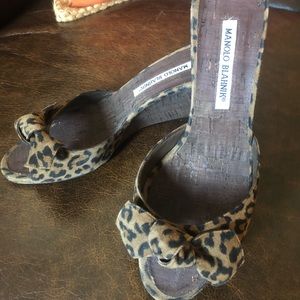 MANOLO BLAHNIK HEELS SIZE 7 1/2